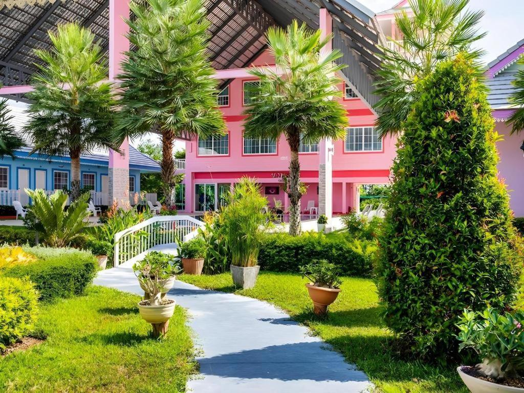 Napasawan Resort Ban Khanong Phra Tai Exterior photo