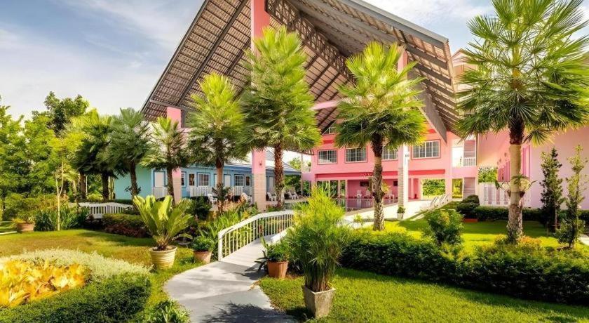 Napasawan Resort Ban Khanong Phra Tai Exterior photo